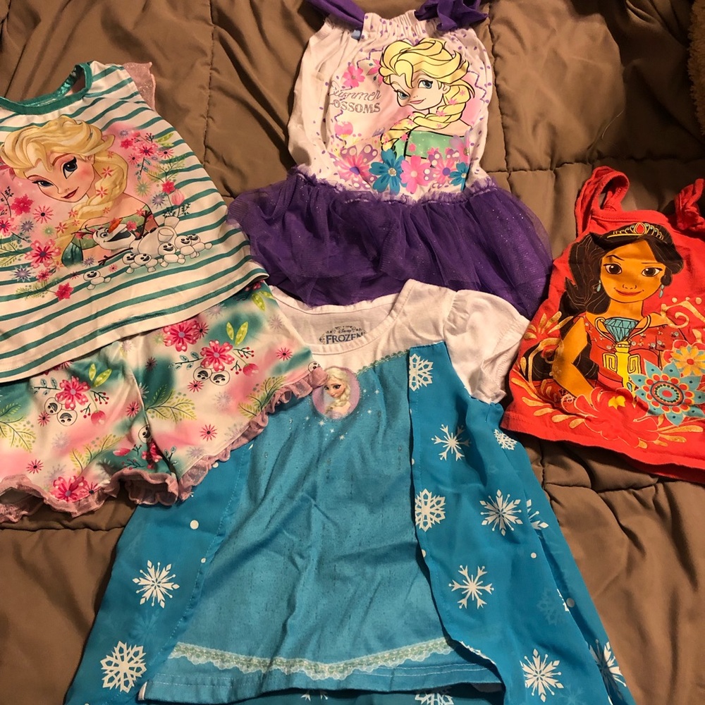 5 piece Elsa Frozen and Elena of Avalon lot